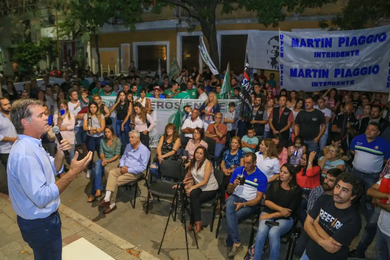 Piaggio obtuvo el apoyo de los gremios de la CGT y del Ateneo