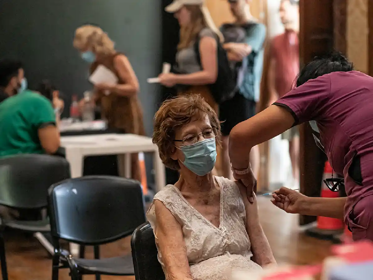 Llegan las vacunas bivariantes a Córdoba