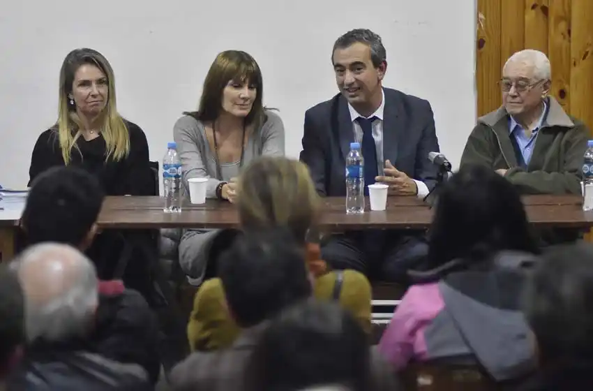 Javkin se reunió con las colectividades para atraer el turismo receptivo a la ciudad