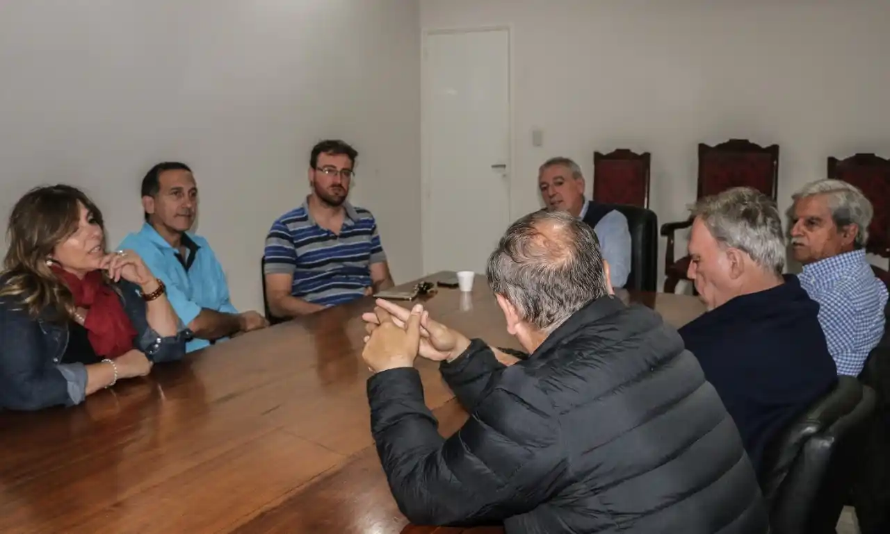 Reunión con Roko en el Centro de Defensa Comercial por el empleo