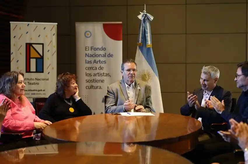 Préstamos generales para la actividad teatral