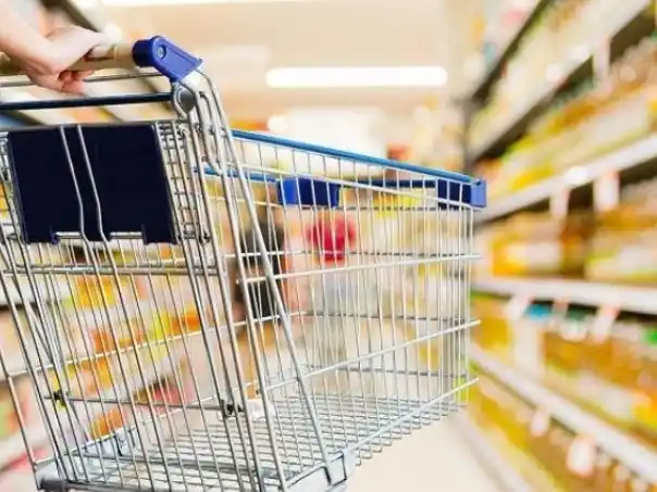 Siete de cada 10 argentinos recortó sus gastos en los últimos tres meses, según una encuesta