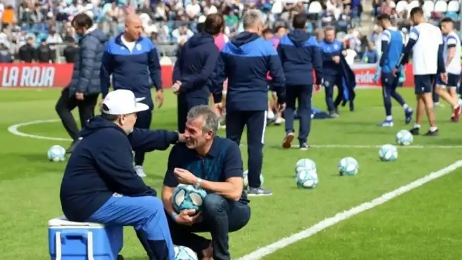 Maradona, cerca de volver a Gimnasia con unidad dirigencial: "Le gustó la idea"