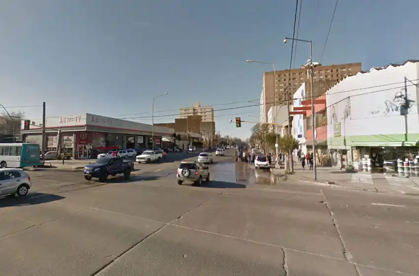 El hombre muerto en un choque tenía un disparo en la cabeza