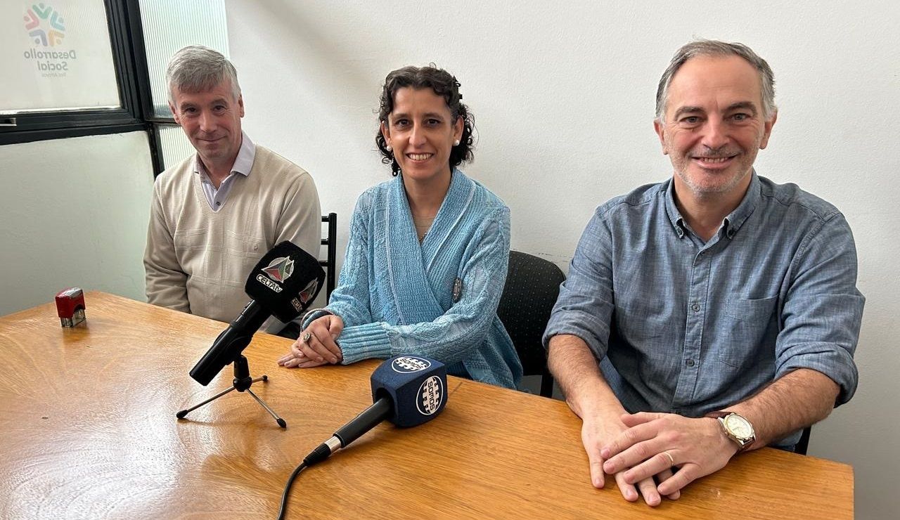 Firmaron un convenio para construir estufas