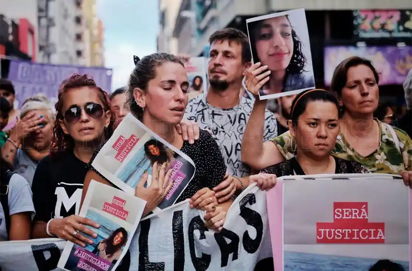 "Ni una menos" y "Vivas nos queremos": Mar del Plata marchó por Jordana y Claudia