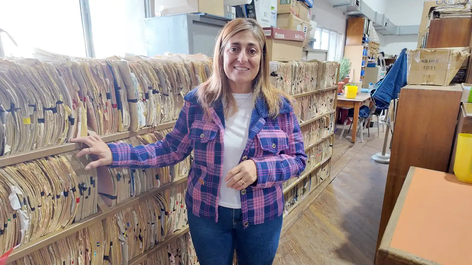 Mónica Coronel. En el área de Catastro del municipio, que está a su cargo