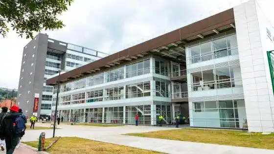 Vandalizan Universidad recién inaugurada en Bogotá