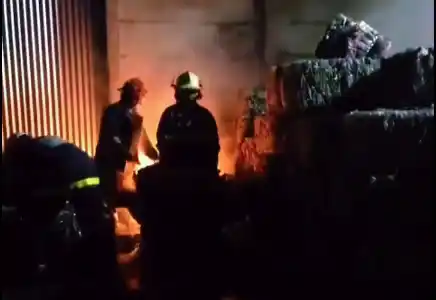 Creen que fue intencional un incendio en Todo para Ellos, que generó varias pérdidas