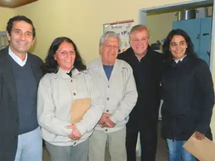 Le sobraron 10.000 pesos de una operación y los donó  