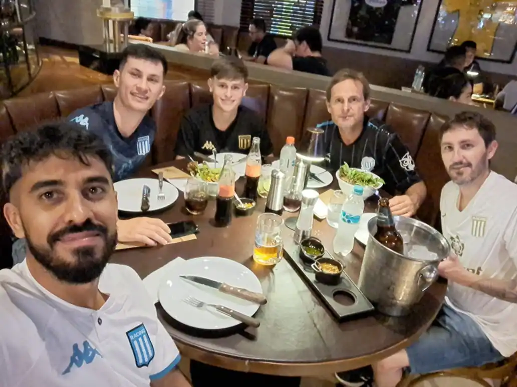 sampedrinos hinchas de racing en paraguay - 1