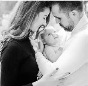 Stefanía Fernández con su familia. Foto Instagram