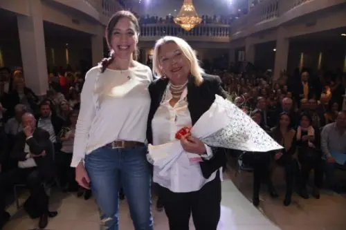 Otorgan un nuevo adelanto salarial a los docentes y les pagan el presentismo