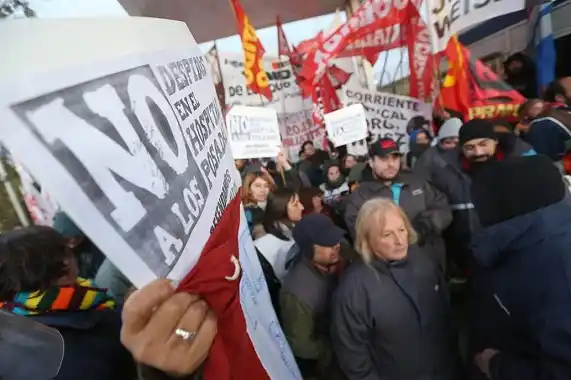Sobrero: "Vamos a seguir empujando hasta que caiga el Gobierno"