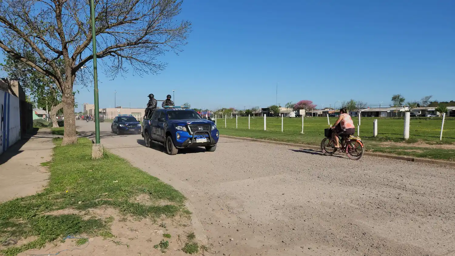 allanamiento operativo barrio zazpe rafaela 23 microtrafico policia patrullero radio rafaela - 9