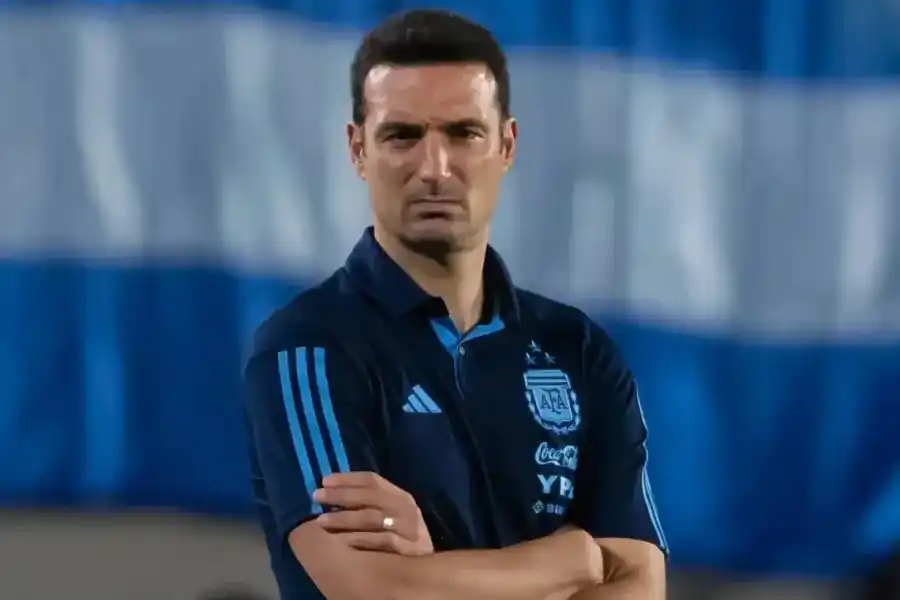 Scaloni, crítico después del juego: “El campo no reunía las condiciones para que se juegue el partido”