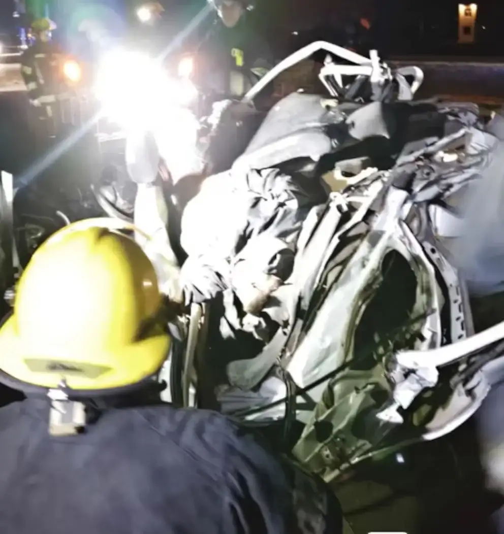 El accidente de la camioneta Amarok resultó herido y quedó detenido