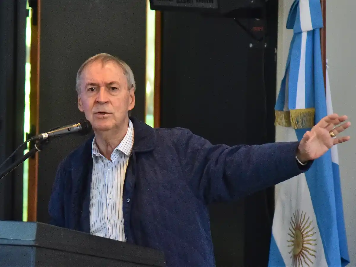 El gobernador cruzó a la Nación por demora en finalizar la autopista 
