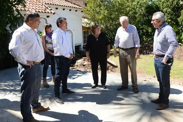Tigre: Julio Zamora recorrió las obras de ampliación de la Biblioteca Popular Sarmiento