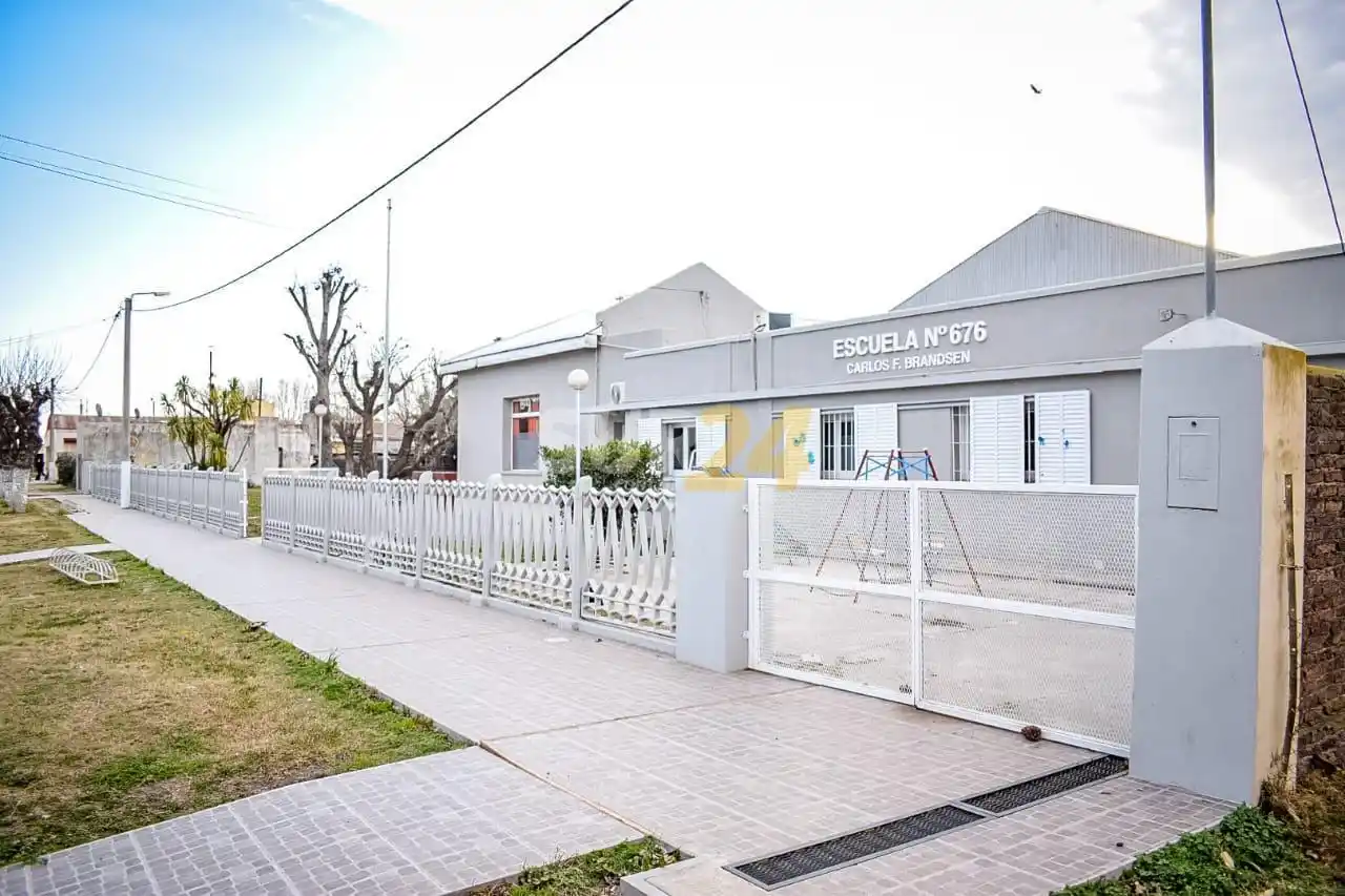 Enrico, presente en La Chispa apoyando obras y actividades