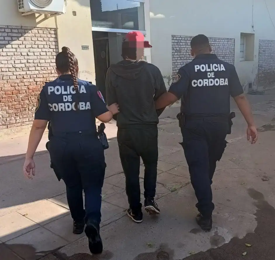 El detenido era ingresado a sede policial