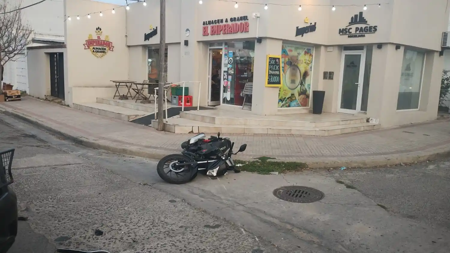 El conductor de la motocicleta debió ser trasladado al nosocomio local.