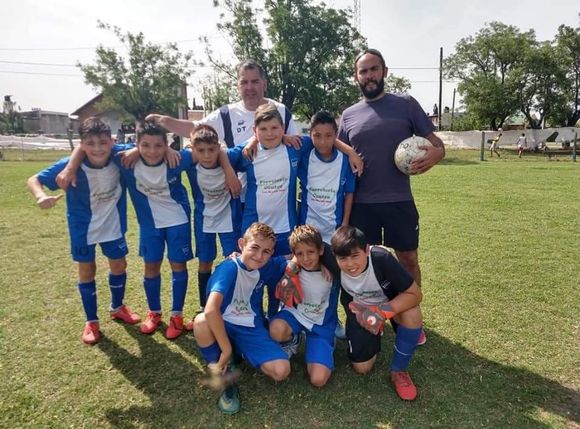 Amistosos en la Liga Infantil: juntan alimentos para San Martín, que no jugará el torneo por el conflicto en Arrebeef