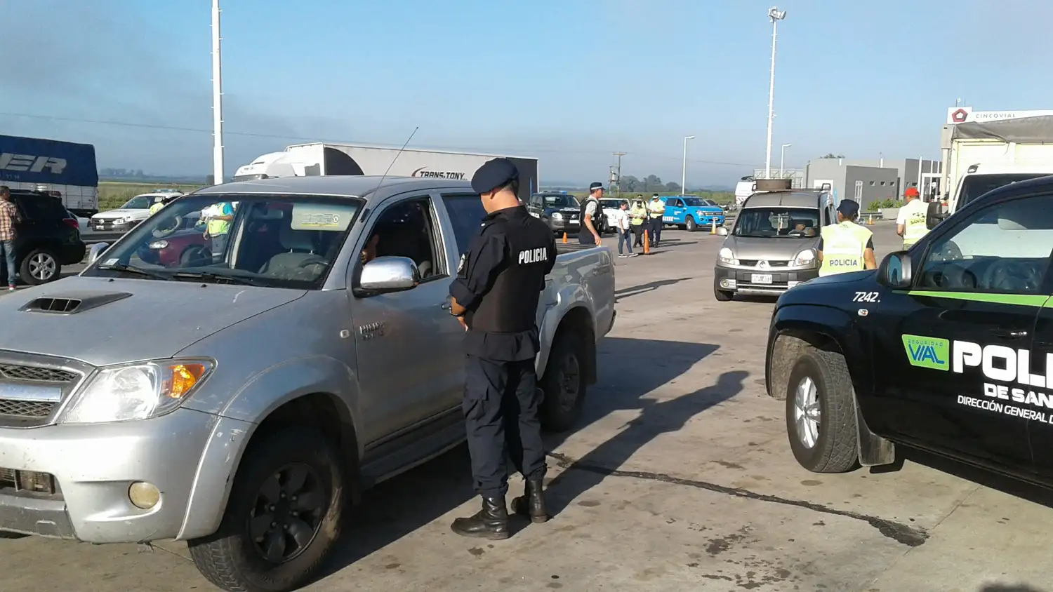 Se controlaron más de 400 vehículos en la autopista Rosario-Córdoba