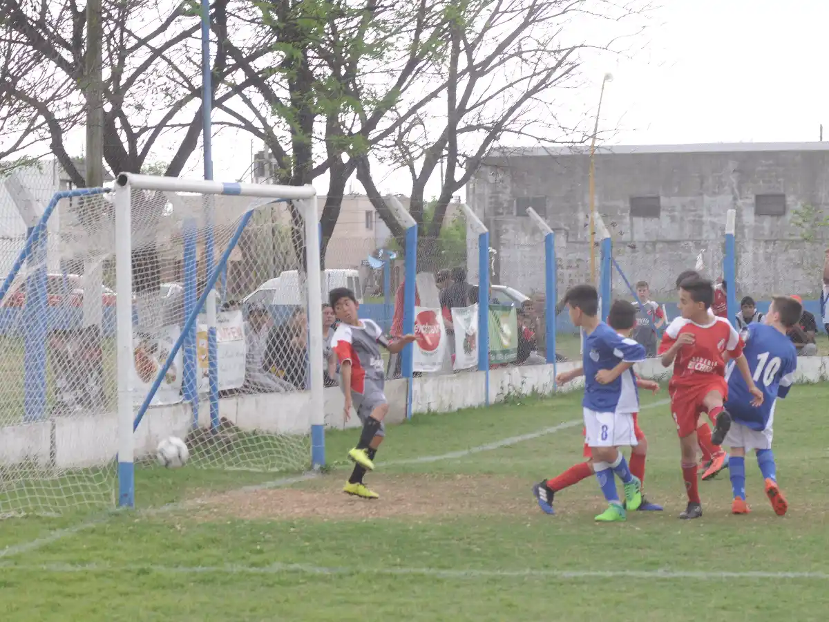 Sigue la acción en el Clausura