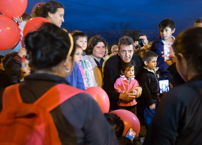 Massa: "Dejen de joder con vanidades y tengamos ley de adopción"