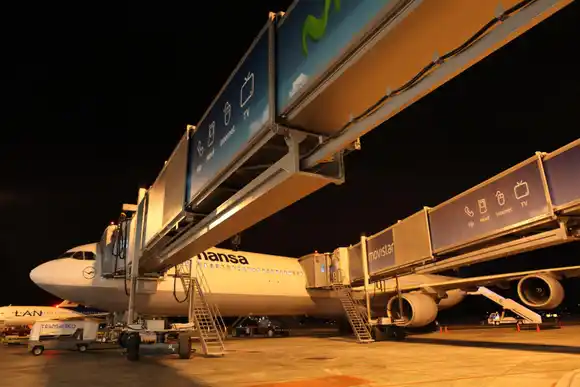 «BURRADA»: eliminar la prueba PCR a viajeros: Jorge Iván Ospina