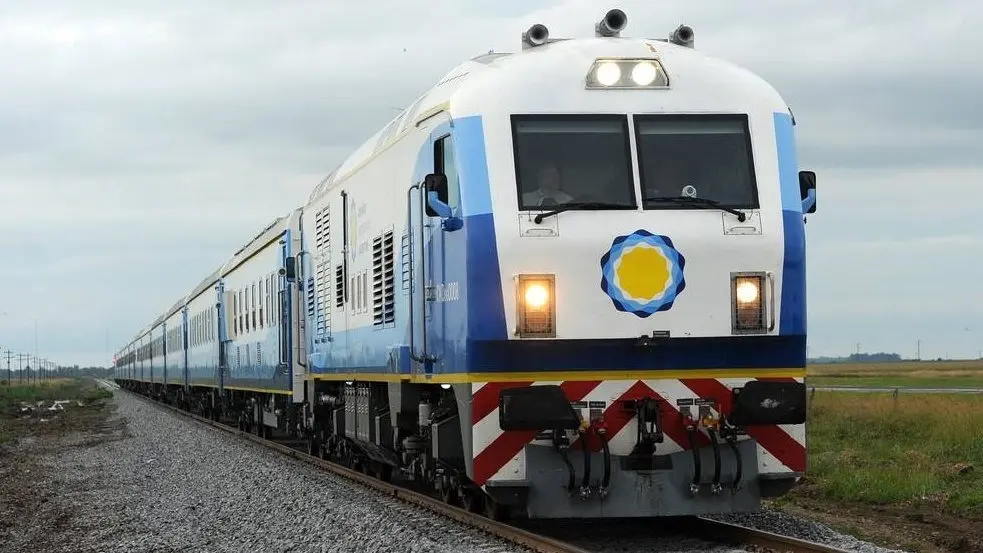 Los trenes que comunican Retiro con Córdoba y Tucumán, con parada en San Pedro, están suspendidos momentáneamente.