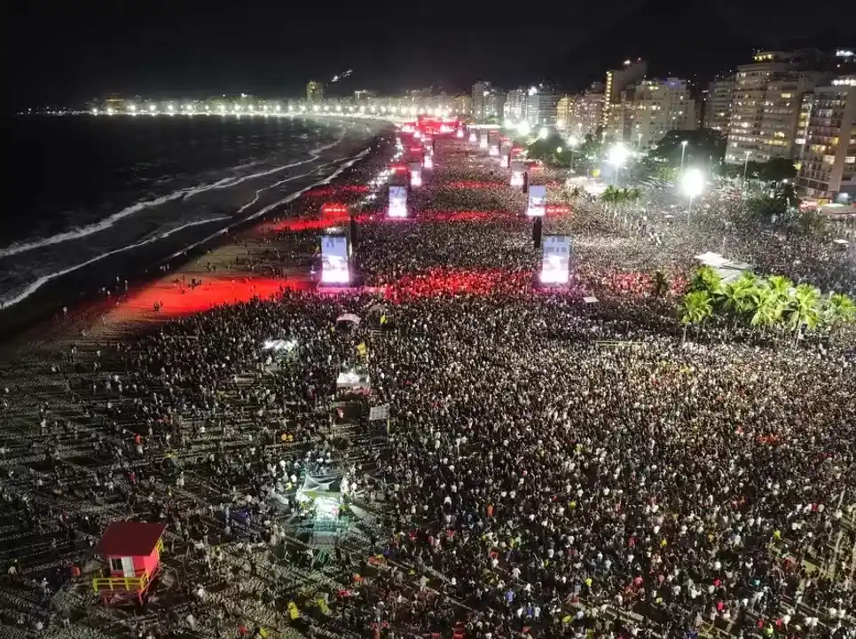Multitudinario show de Lady Gaga en Copacabana