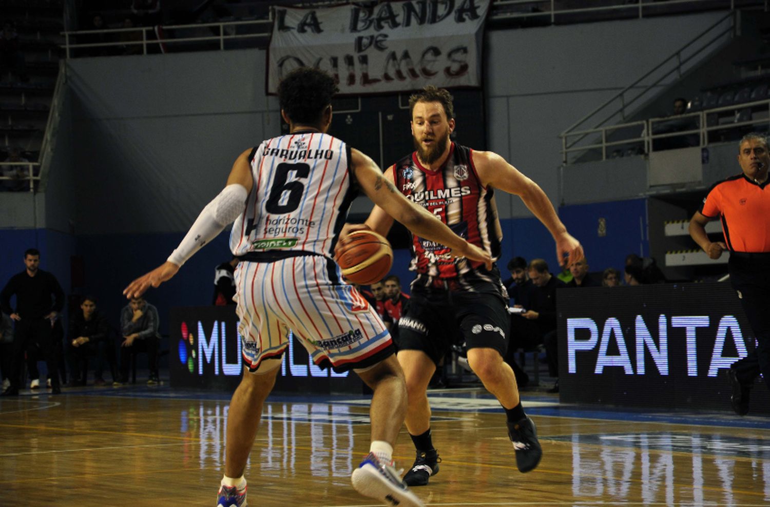 Quilmes perdió su invicto de local ante el líder