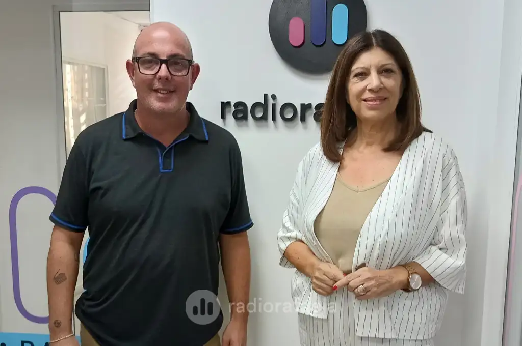 Ale Ambort y Clara García, en los estudios de este medio | Crédito: RADIO RAFAELA
