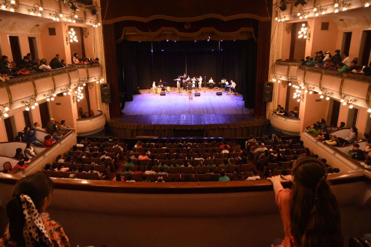 El Ensamble Mitai Koi se presentó en el Teatro 3 de Febrero