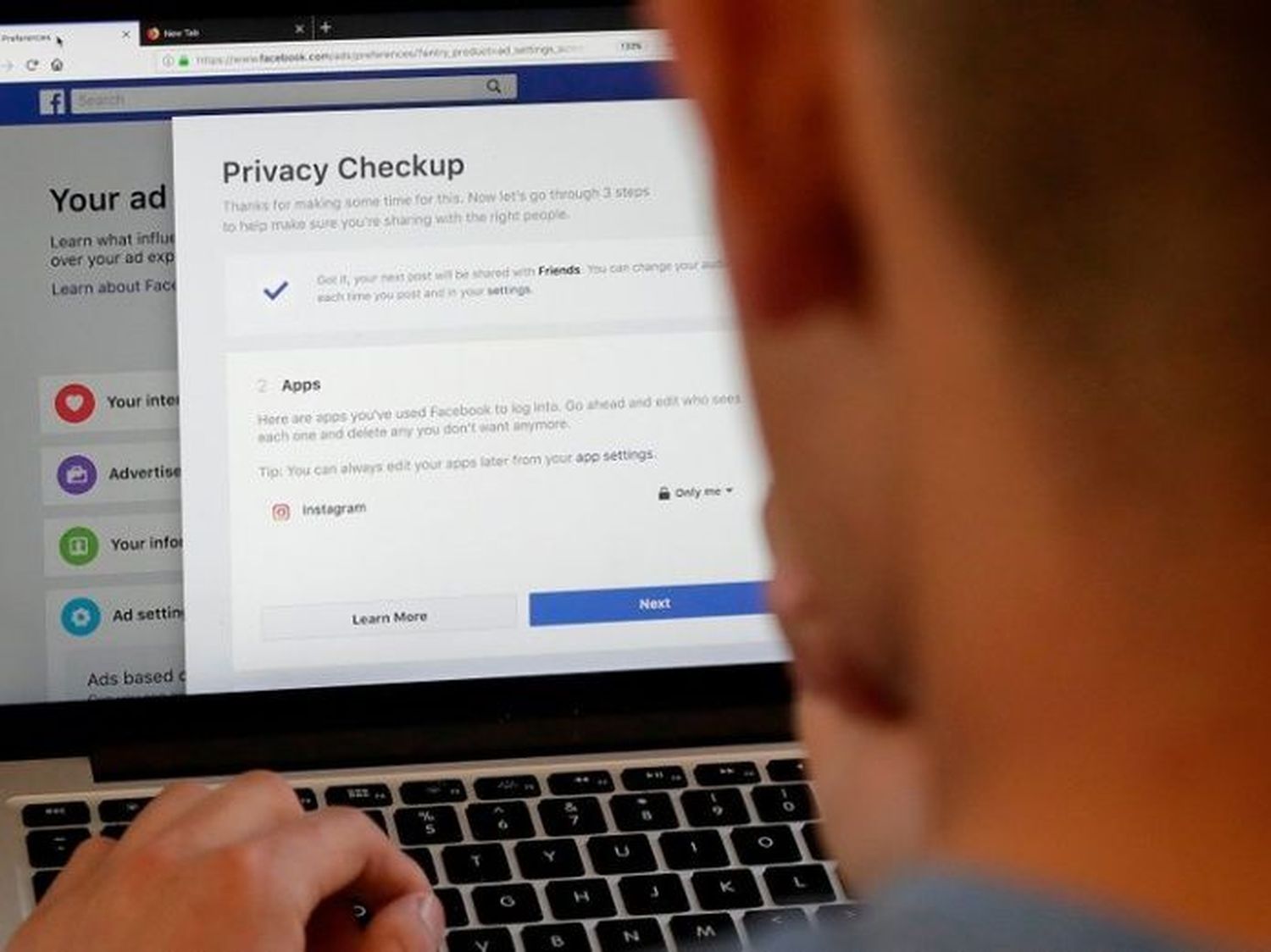 Facebook te permite comprobar con esta herramienta si tus datos han sido comprometidos