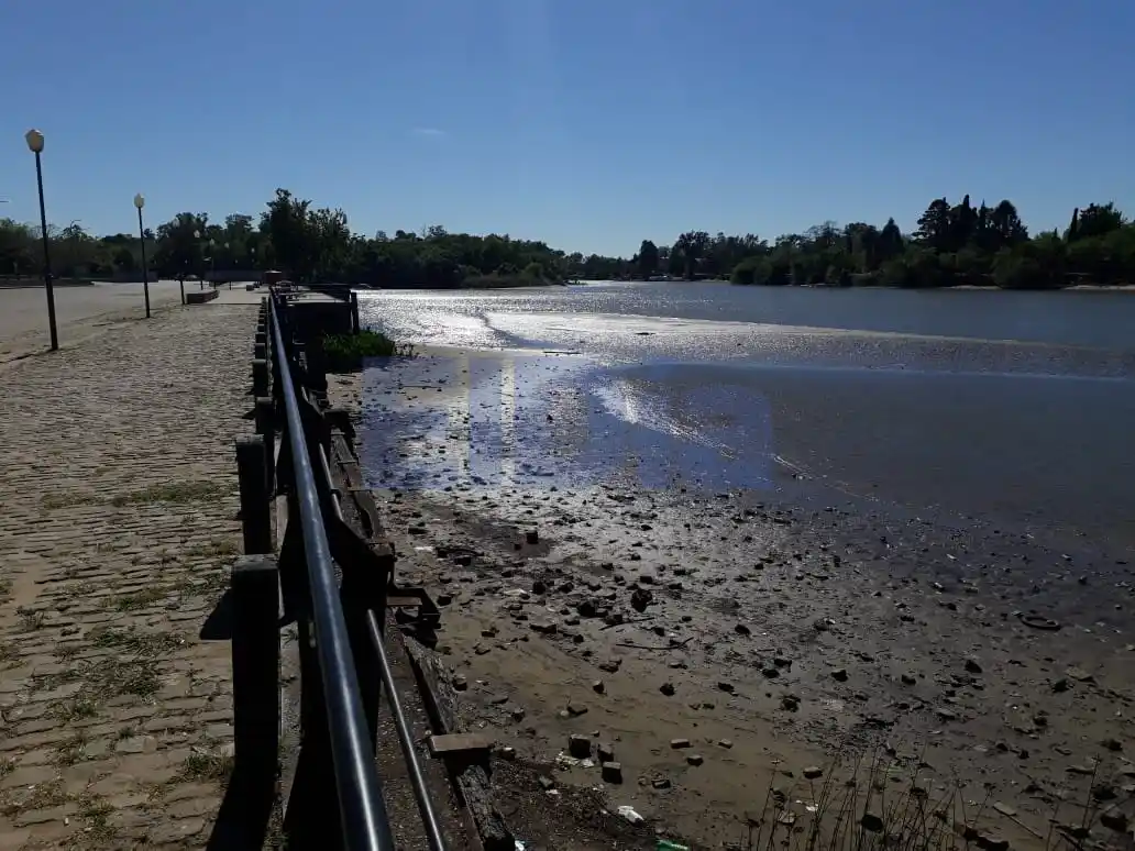 Importante bajante del río Gualeguaychú: la marca llega a los 40 centímetros