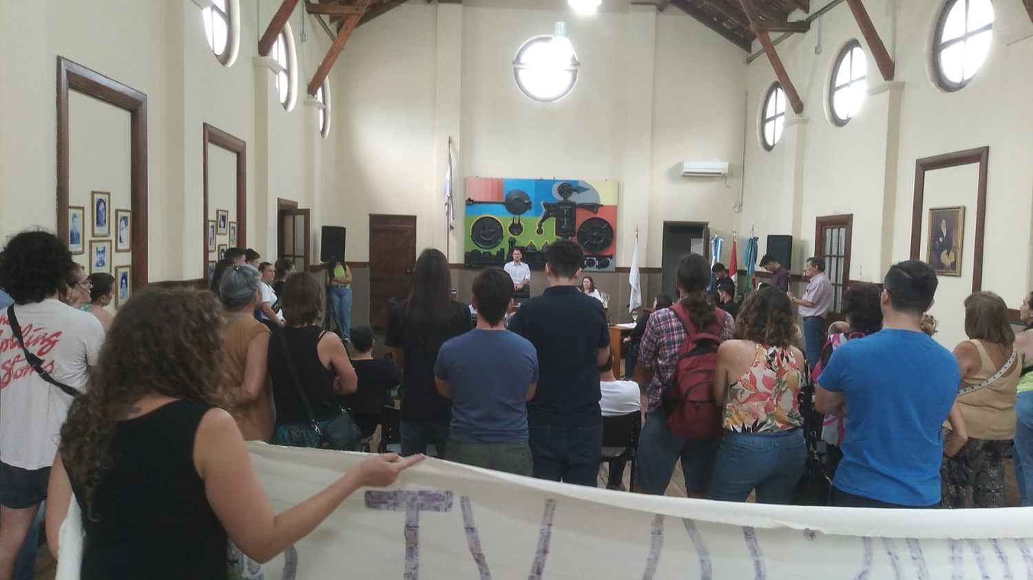 A pesar de las expectativas, el tema DNU pasó a plenario de concejales. Foto: AOB