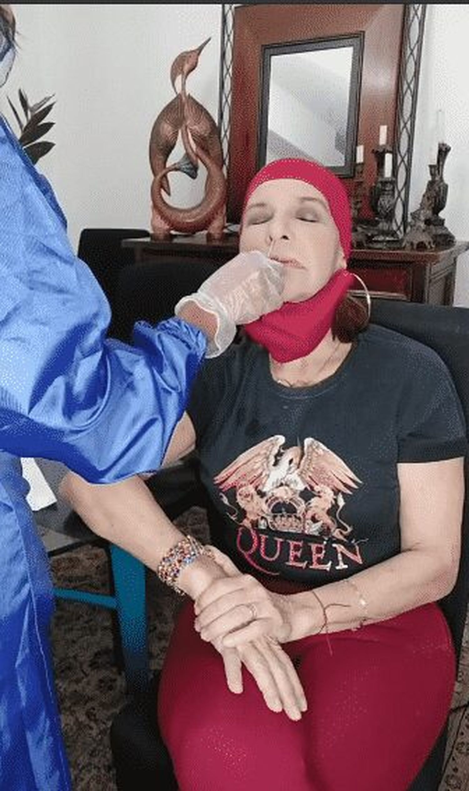 Amanda Gutiérrez compartió con sus seguidores de Instagram la prueba del hisopo.