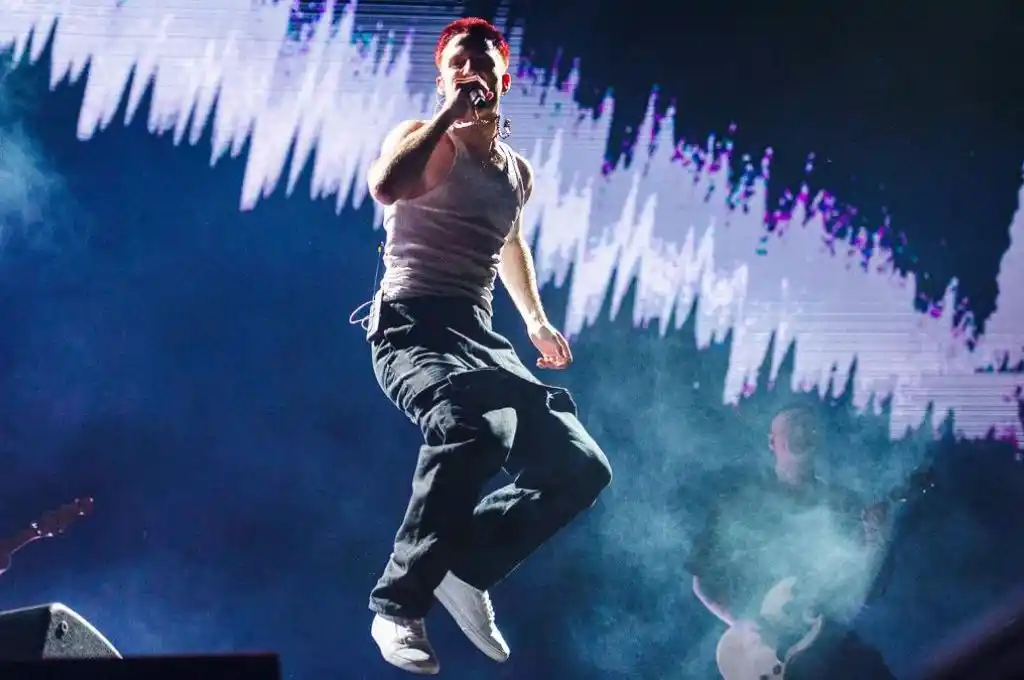 Con grandes invitados, Wos deslumbró en su primer gran show en Argentinos Juniors