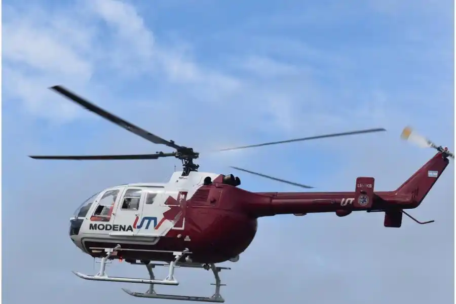 Totoras: el vuelco de un acoplado desató un accidente que culminó con un trabajador herido de consideración