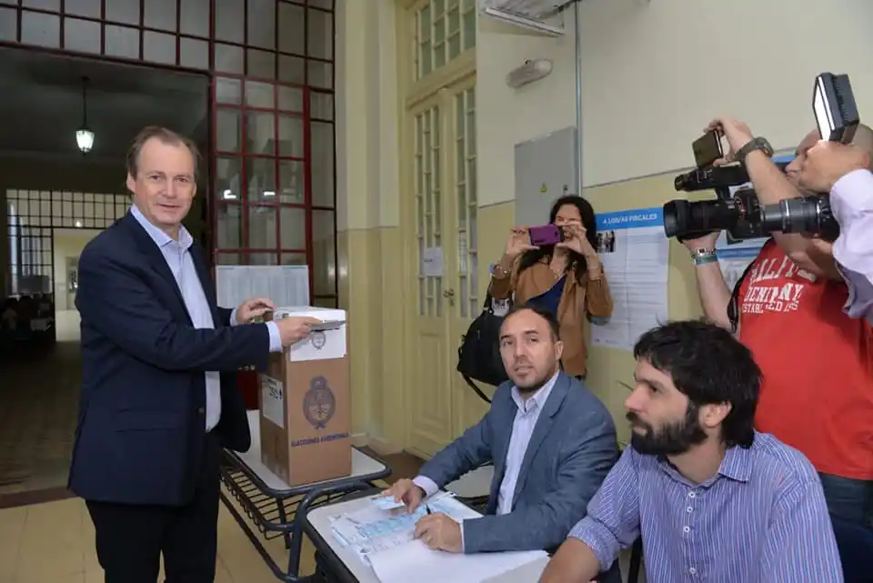 Tras votar, Bordet manifestó sus expectativas en “dar vuelta la página” del país