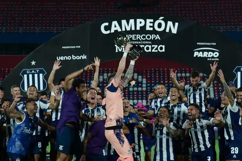 Antes de enfrentar a Central por el Apertura, Talleres se consagró campeón en la Supercopa Internacional