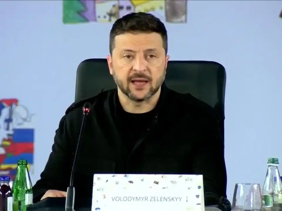 Volodimir Zelensky adelantó que Ucrania y Rusia analizan reunirse junto a Estados Unidos, la Unión Europea y el Reino Unido