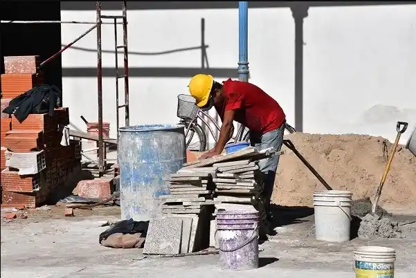Se ejecutarán obras en ocho escuelas de cinco departamentos por casi 80 millones de pesos
