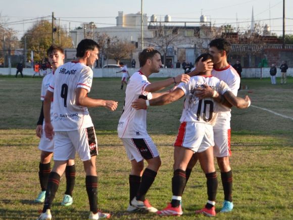 Copa País: San Pedro recibe a Junín en un duelo clave por la clasificación