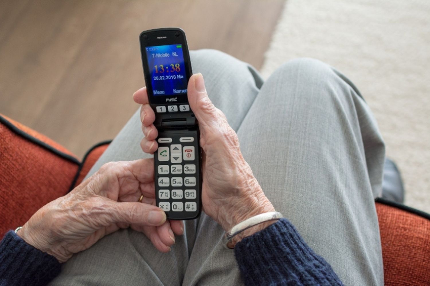 Un juez condena a una abuela a borrar las fotos de sus nietos de Facebook