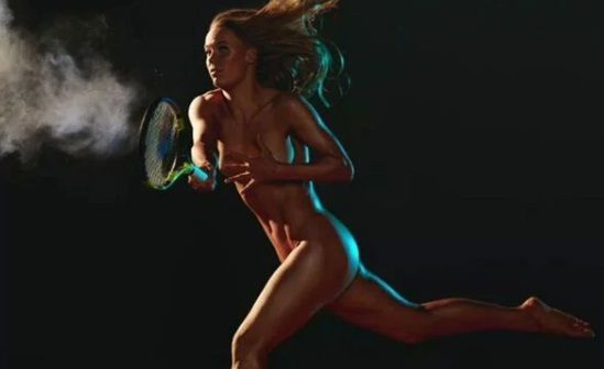 El desnudo total de la sensual tenista Caroline Wozniacki