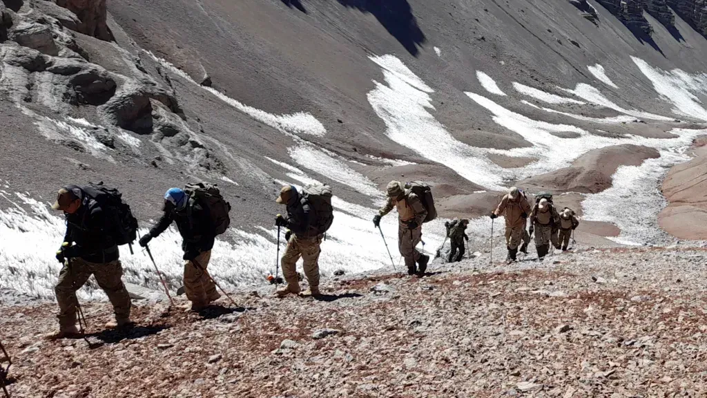 La expedición Himalaya 2025 de la patrulla binaciona